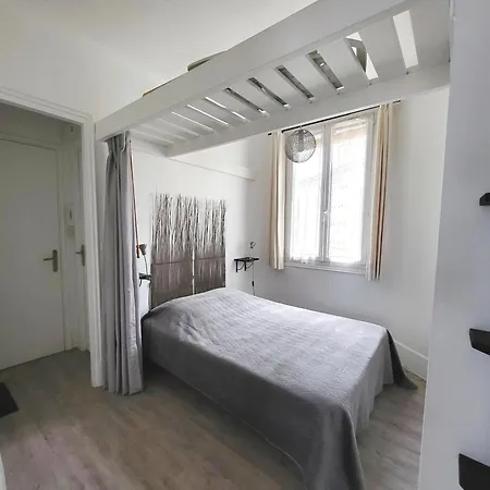 Apartment Cocooning Face Aux Sables D'olonne Avec Acces Direct - Fr-1-92-606 *